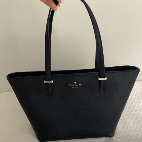 Small Kate spade tote - Picture 1 of 3